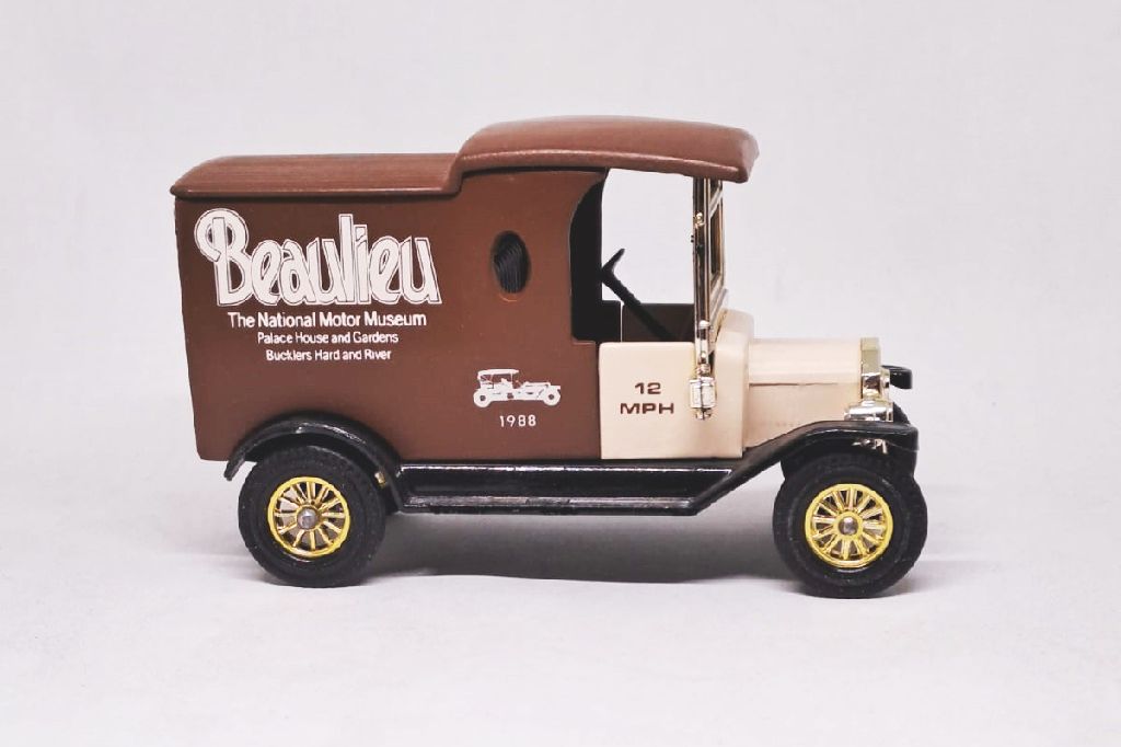 Beaulieu National Museum 1988; 1912 Ford Model T Van